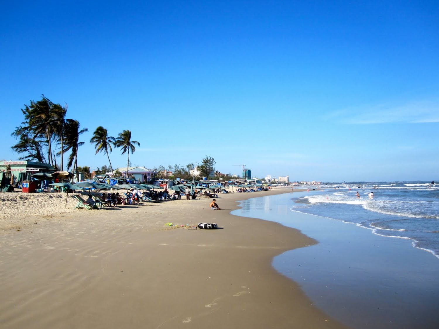 kham-pha-bien-phuoc-hai-bai-bien-hoang-so-bi-lang-quen-tai-vung-tau-05-1633504018-1752738354.jpg