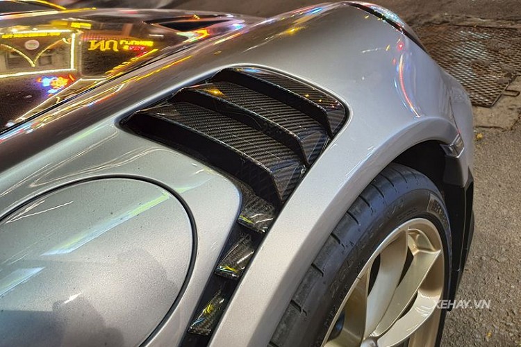 Porsche 911 GT2 RS “dap” day soi carbon, gan 23 ty o Sai Gon-Hinh-5