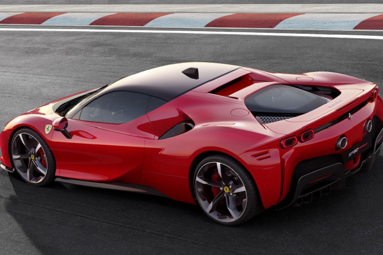 Sieu xe Ferrari 812 GTS va SF90 Stradale la xe cua nam 2020-Hinh-3