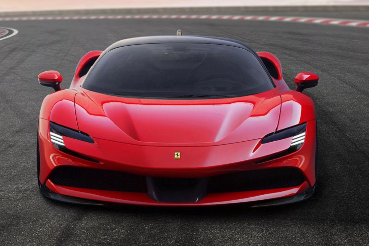 Sieu xe Ferrari 812 GTS va SF90 Stradale la xe cua nam 2020-Hinh-9