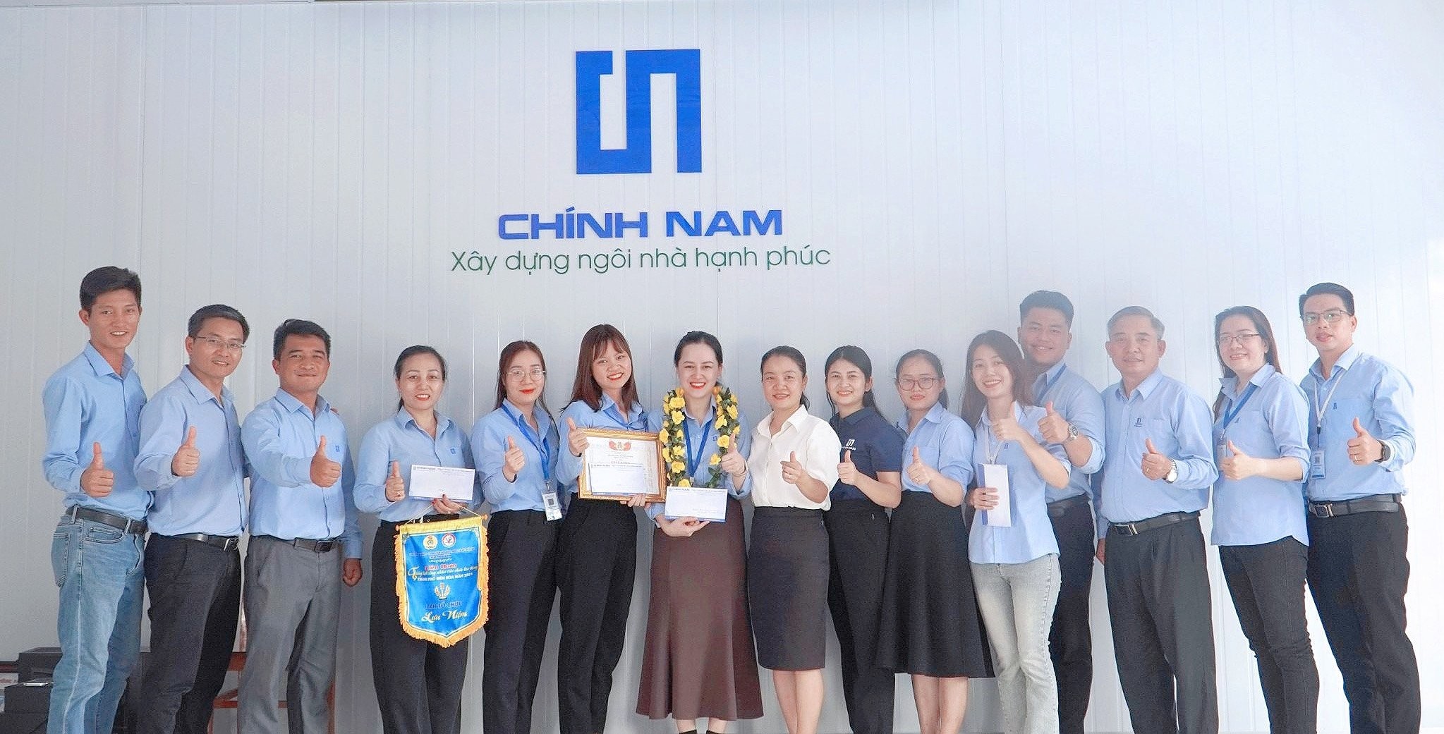 chinh-nam-tham-gia-cuoc-thi-lien-hoan-tieng-hat-2024-13-1718680902.jpg