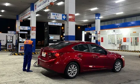 Xăng E10 sắp bán tại TP.HCM khác gì so với xăng RON 95 hiện hành?