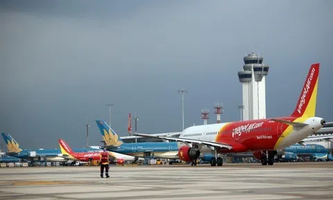 Khách đi máy bay, ô tô, tàu hỏa… cần chuẩn bị gì?