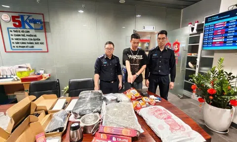 Bắt giữ 3,745 kg nghi là cần sa