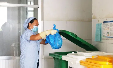 Long An tăng cường công tác quản lý chất thải y tế trong phạm vi khuôn viên cơ sở y tế