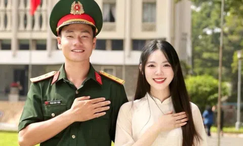 Nữ sinh TP.HCM được 'chú bộ đội' cầu hôn tại lễ tốt nghiệp gây sốt