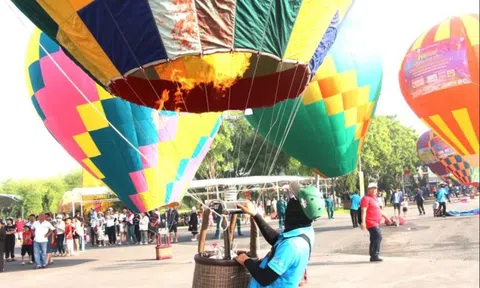 Sập giàn giáo trong khu du lịch Sơn Tiên, hai người tử vong