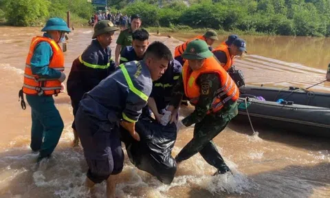 Bão số 4 có xu hướng dịch chuyển ra ngoài Biển Đông
