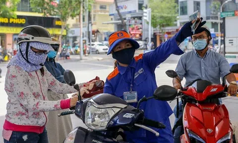 Giá xăng tăng lên mức cao nhất trong vòng 16 tháng