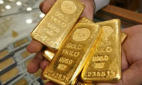 Giá vàng hôm nay 20/5: Vàng thế giới tăng vọt, chuyên gia nói vàng đang rẻ; vàng SJC dễ đẩy thị trường lệch lạc?