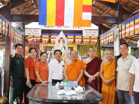 Lãnh đạo thành phố Biên Hòa thăm và chúc mừng nhân dịp Đại lễ Phật đản năm 2024