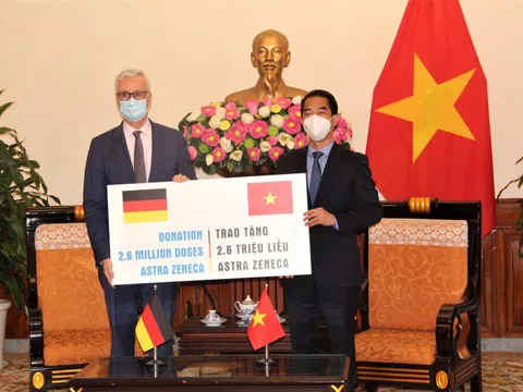 2,6 triệu liều vaccine do Đức viện trợ đã về tới TP.HCM