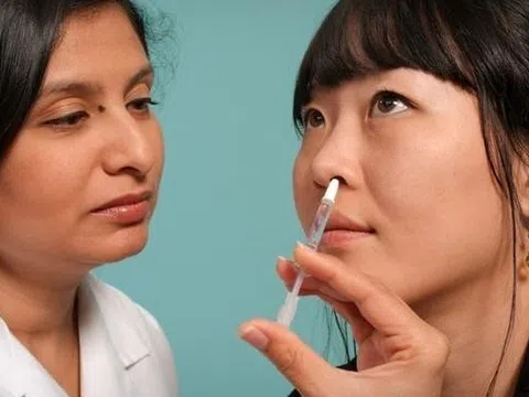 Trung Quốc 'trình làng' vaccine Covid-19 dạng hít