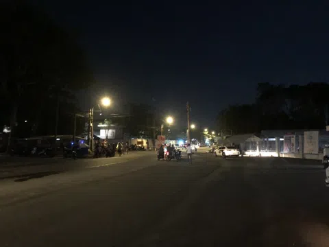 Nổ súng trong đêm, 4 người nhập viện