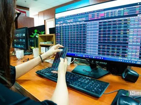 Lăng kính chứng khoán 21/12: Cẩn trọng ngày đáo hạn hợp đồng phái sinh