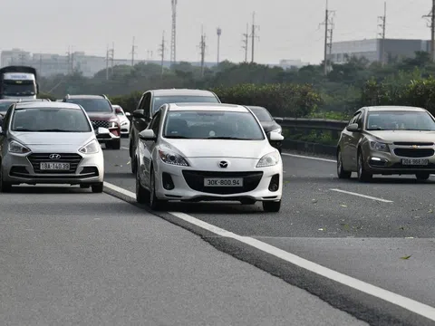 Mù mờ lái xe trên cao tốc