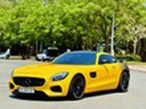 Mercedes-AMG GT S giá 5 tỷ về tay đại gia Sài Gòn mê dòng AMG