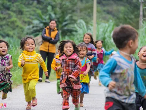 'Lợi dụng trẻ em vào các động cơ chính trị là vi phạm pháp luật'