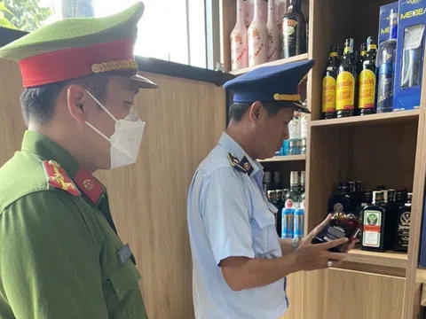 Bình Dương: Phát hiện nhiều vi phạm về buôn lậu rượu, phân bón