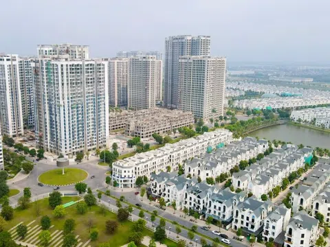 Vì sao, chung cư cũ và mới liên tục tăng giá?
