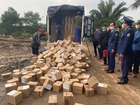 Quảng Trị: Tiêu hủy lượng lớn hàng hóa không đảm bảo tiêu chuẩn lưu thông trên thị trường