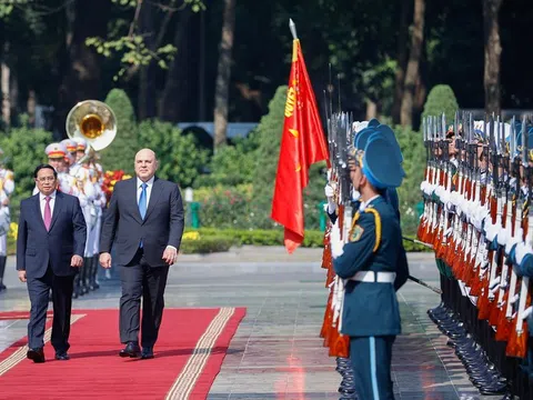 Thủ tướng Phạm Minh Chính chủ trì lễ đón Thủ tướng Liên bang Nga Mikhail Mishustin thăm chính thức Việt Nam