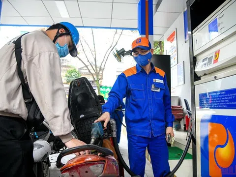 Giá xăng E5 RON 92 tăng 51 đồng/lít