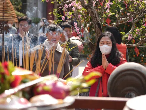 Những người dửng dưng với vàng trong ngày vía Thần tài