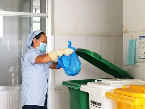 Long An tăng cường công tác quản lý chất thải y tế trong phạm vi khuôn viên cơ sở y tế