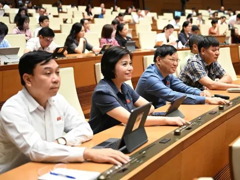 Hôm nay, Quốc hội xem xét thông qua Nghị quyết sửa đổi Hiến pháp
