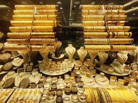 Nhu cầu trú ẩn an toàn giữ nhịp tăng cho vàng