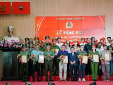 Trao giải cuộc thi ảnh về hình tượng người chiến sĩ Công an Thủ đô