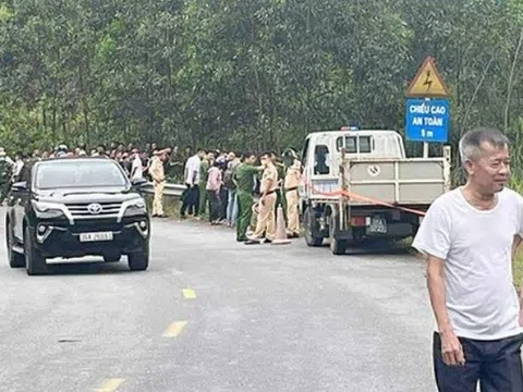 Ngã xe máy, nam thanh niên bàng hoàng phát hiện một thi thể bên cạnh