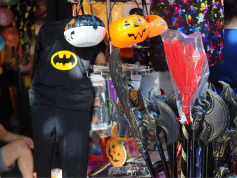 Nhộn nhịp Halloween, vui chơi không quên giá trị truyền thống