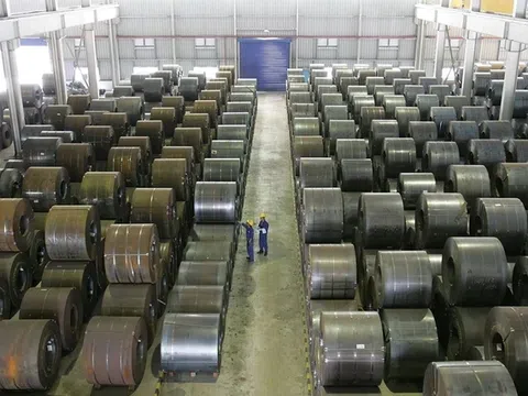 Giá thép nhập tăng mạnh