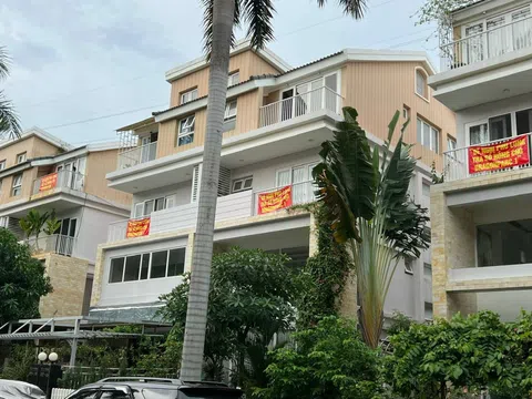 Vì sao sau 6 năm nhận nhà, khách hàng chưa nhận được sổ hồng do Phú Long xây dựng?
