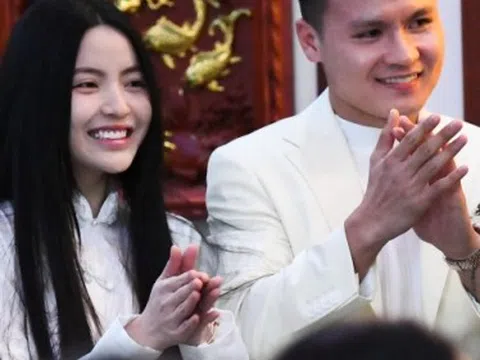 Xả ảnh nét căng Quang Hải đi hỏi cưới Chu Thanh Huyền, mức giá tráp lễ dạm ngõ gây tò mò