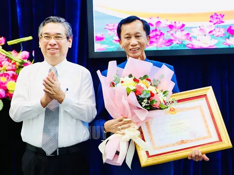 Thủ tướng tặng bằng khen Hiệp sĩ Đại Thánh giá Lê Đức Thịnh