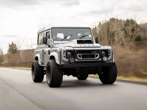 Kahn Design độ Land Rover Defender 90 kiểu “nhà binh“ hơn 3,1 tỷ đồng