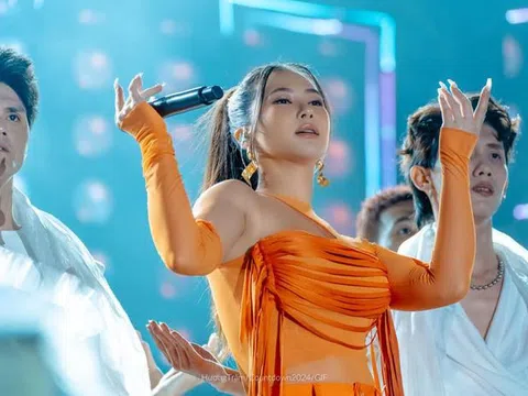 Hương Tràm hát hit trăm triệu view trên sân khấu Việt Nam, dân mạng: 'Rất mong chị đổi stylist'