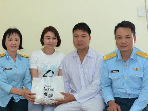 Thăng quân hàm cho phi công lái Su-22 rơi ở Quảng Nam