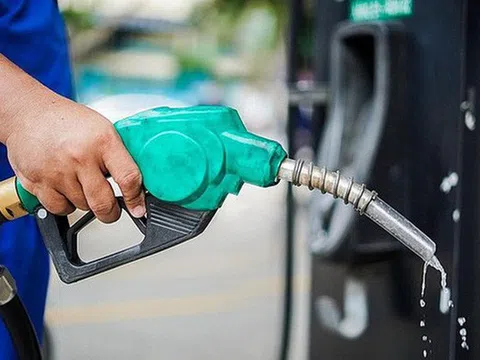 Giá xăng dầu hôm nay 15/1: Bắt đầu tuần mới trong sắc xanh
