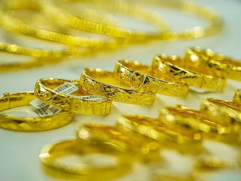 Giá vàng hôm nay 16/1: Vàng trong nước giảm về mức 76,5 triệu đồng/lượng