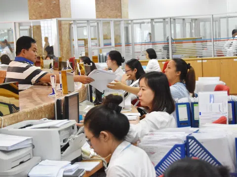 Đẩy vốn rẻ ra nền kinh tế: Giảm áp lực nợ xấu