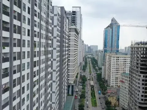 'Ngã ngửa' với giá chung cư tăng kịch trần, nhiều người tìm mua nhà trong ngõ