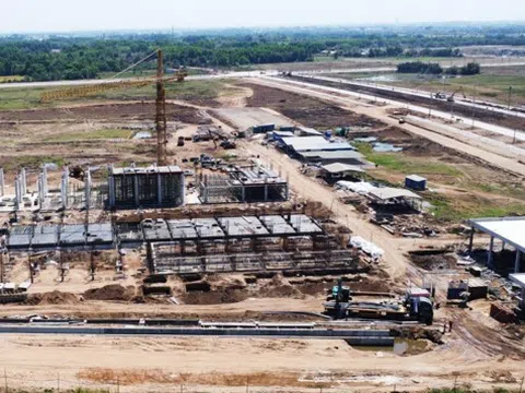 Đồng Nai: Xây dựng công trình "khủng" không có giấy phép trong khu công nghiệp CNC Long Thành