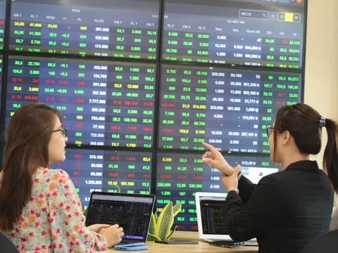 Hơn 6.100 tỷ đồng 'chảy' vào cổ phiếu bất động sản
