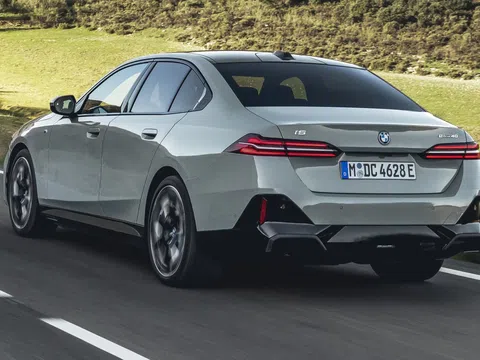 BMW 5-Series 2024 từ hơn 2,4 tỷ sắp về Việt Nam có gì hay?