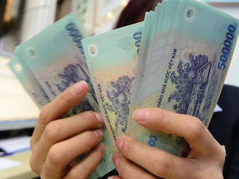 Công ty có được giảm lương nhân viên làm việc tại nhà hay không?