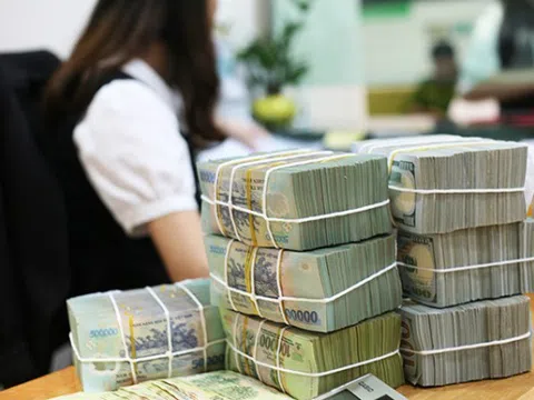 Lãi suất tiết kiệm tiếp đà tăng mạnh, ngân hàng lớn cũng nhập cuộc